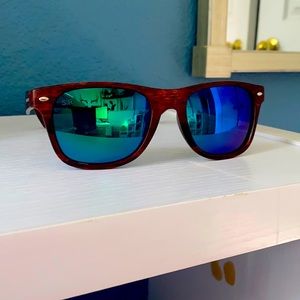 Shady Rays polarized wood glasses with multi lens